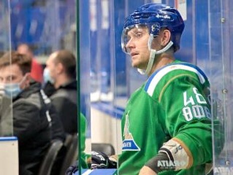 Евгений Бирюков забросил первую шайбу в сезоне