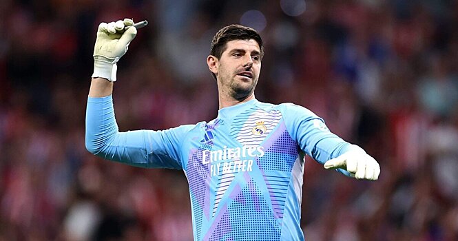 Куртуа за 4,5 млн евро продал особняк с 7 спальнями, 5 ванными и бассейном. Вратарь «Реала» осенью переедет в новый дом с собственным лесом, солнечными батареями и подземным гаражом