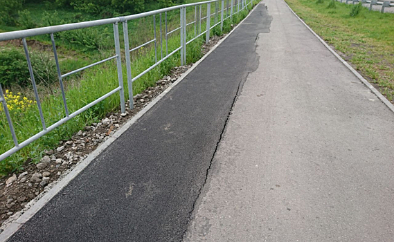 В Курске проверят проблемный тротуар на проспекте Плевицкой