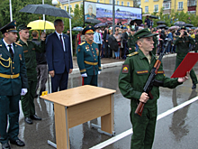 Триста первокурсников Череповецкого высшего военного училища приняли присягу