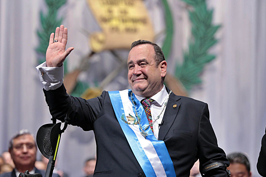 Генпрокуратура Гватемалы подозревает россиян в даче взятки президенту страны