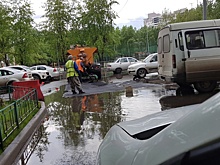 Власти объяснили, почему дорожники на Садовой укладывали асфальт во время дождя