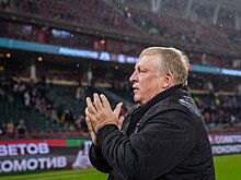 «Крылья Советов» достойно бились, но не смогли остановить «Локомотив». Спасёт ли Осинькина звонок игрока губернатору?