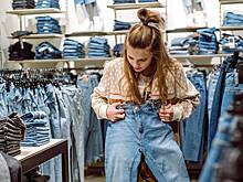 Косуха, шорты и пиджак: какие джинсовые вещи актуальны в этом сезоне