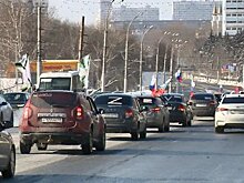 В честь 23 Февраля по улицам Пензы проехала колонна машин