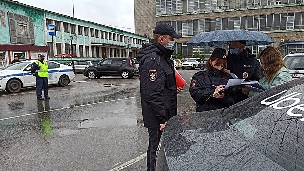 7 нарушений правил перевозки в такси выявили госавтоинспекторы в Вологде