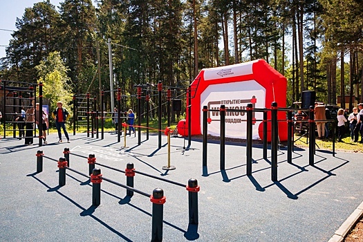 Белорусская молодежь выбирает активный досуг: что популярно на дворовых спортивных площадках?