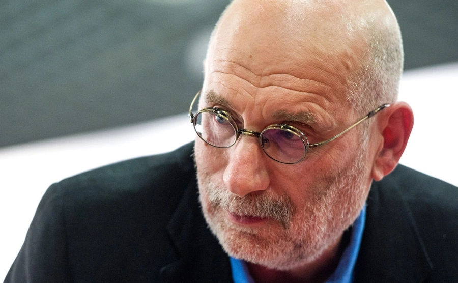 СК: Акунин оправдывал террористическую деятельность Украины