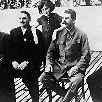День в истории. 26 февраля: в Мариуполе родился самый могущественный соратник Сталина