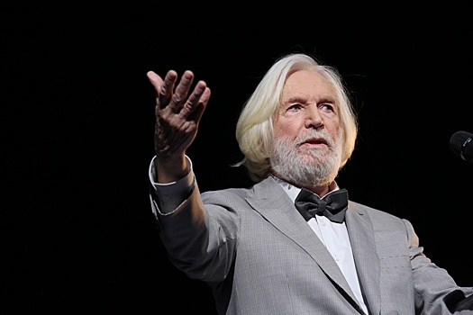 Звезда «Кин-дза-дза!» Станислав Любшин бросил жену ради студентки