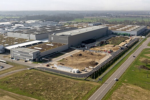 Mercedes-Benz строит завод по переработке батарей электромобилей