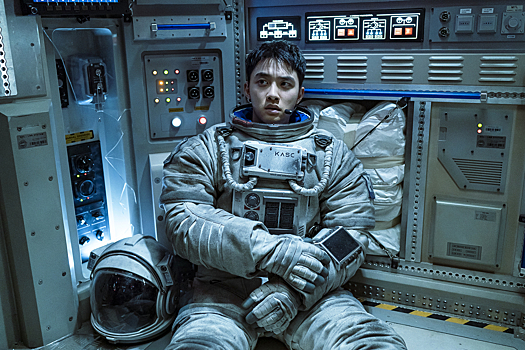 В российских кинотеатрах покажут южнокорейский блокбастер «Луна»