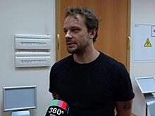 Долг по зарплате и незаконно проданный автомобиль. Бывший артист столичного театра подает в суд на директора