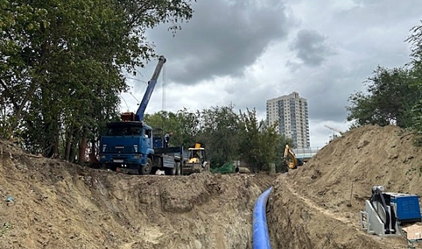 В центре Волгограда подходит к концу замена участка магистрального водовода