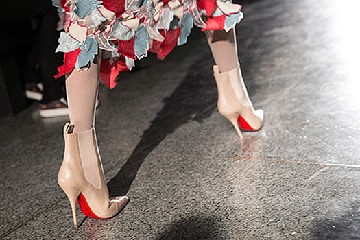Швейцария отказала Christian Louboutin в эксклюзивном праве на красную подошву