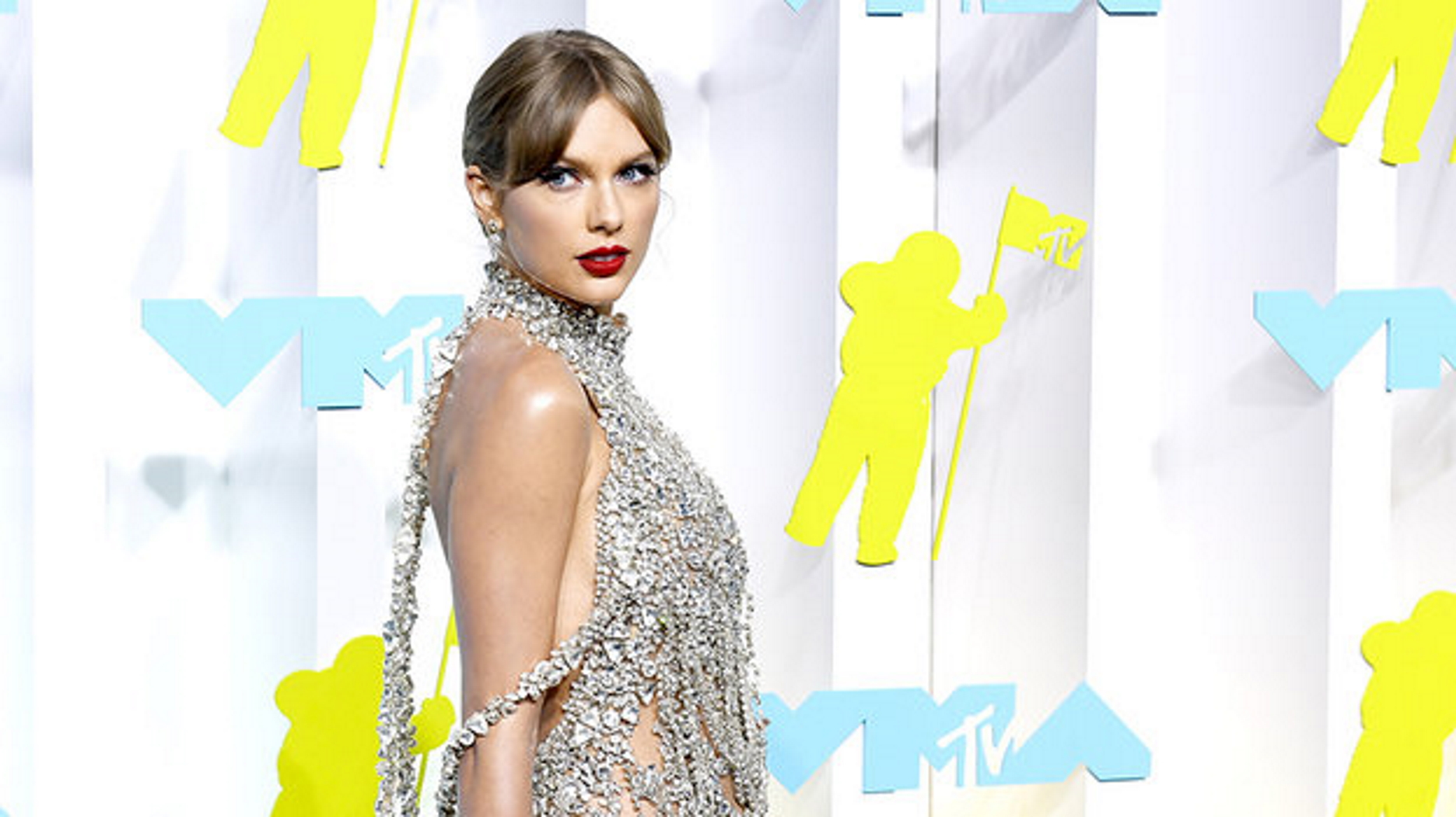 Taylor swift grammy 2023. человека года по версии. тейлор свифт новый альбом 2022.