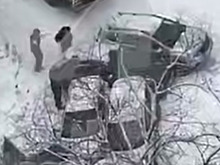 В массовом ДТП на скользкой горке в Хабаровске разбилось 10 легковушек