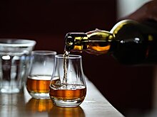 Россиян напоят индийским виски