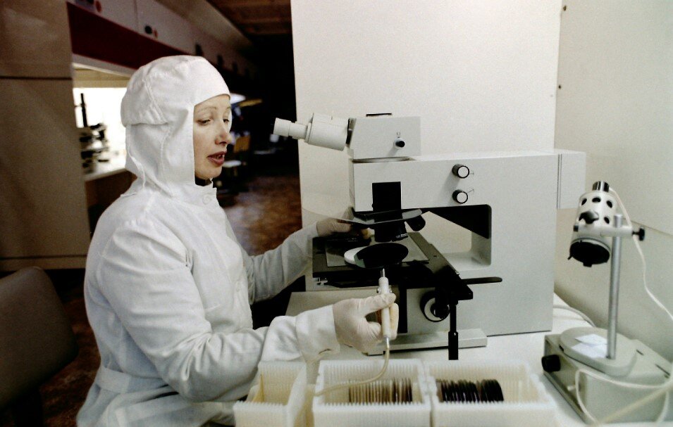 Ученые открыли новый цвет, которые видели только пять человек в мире. Фото