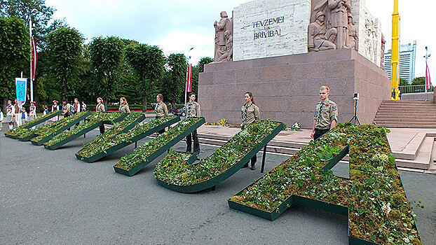 Несколько школ  в Латвии наказали за русский язык