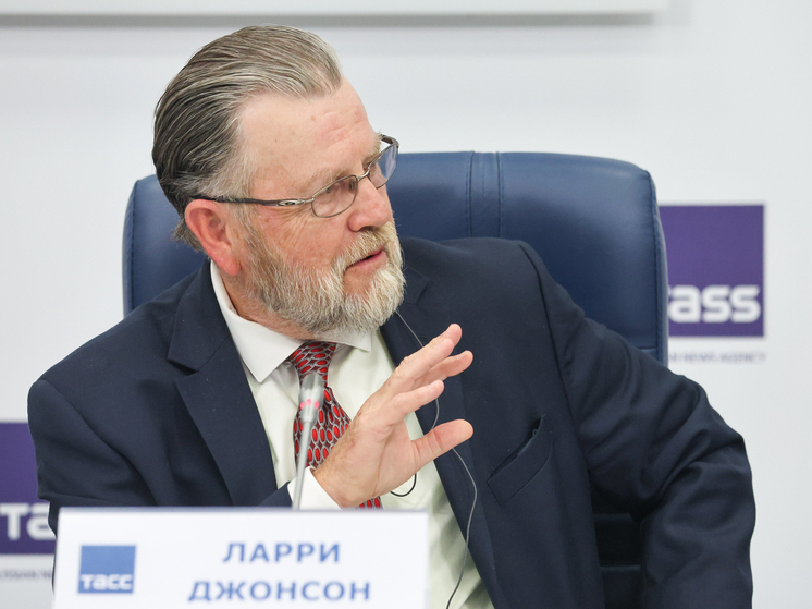 Экс-сотрудник ЦРУ призвал Запад признать новые регионы России