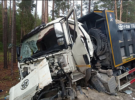 Водителю грузовика, после аварии с которым под Полесском госпитализировали годовалую малышку, грозит срок