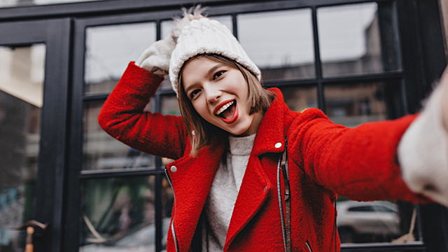 Под защитой высших сил: каким знакам зодиака будет круто везти в декабре