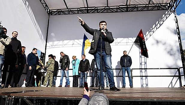 Саакашвили заявил, что не общался с Порошенко после возращения на Украину