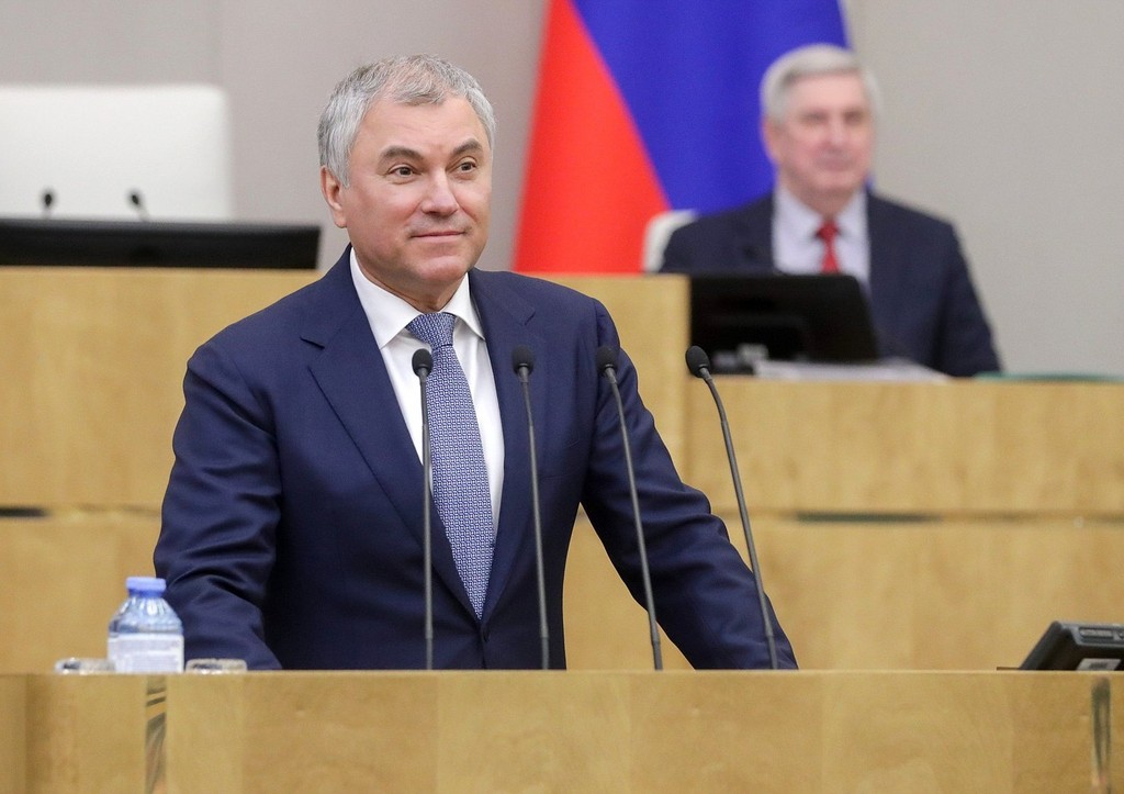 Эти выступления заканчивайте: Володин отчитал депутатов за критику Ильина