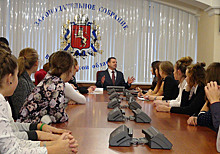 Школьники узнали о работе депутатов