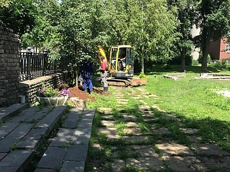 Благоустройство сквера художников началось с установки освещения