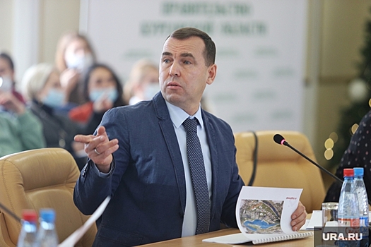 Шумков обсудил санкционные товары с главным таможенником Урала