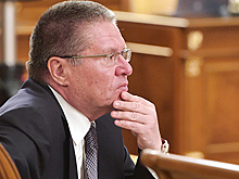 Улюкаев пообещал приватизировать «Роснефть» до конца года