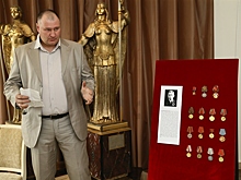 Историческому музею переданы награды прославленного южноуральца Василия Леднева