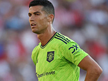 Полиция предупредила Криштиану Роналду из-за разбитого телефона болельщика