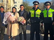 В Кузбассе сотрудники Госавтоинспекции помогли экстренно доставить в перинатальный центр женщину, у которой начались роды