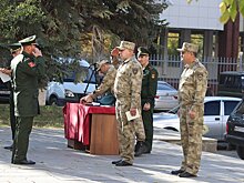 Бибилов разведчикам: вам предстоит освоить прыжки с парашютом