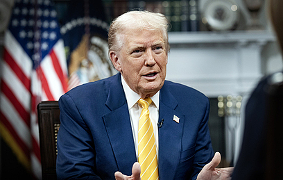 Выяснилось, почему самолет Трампа вернулся в США после вылета в Давос