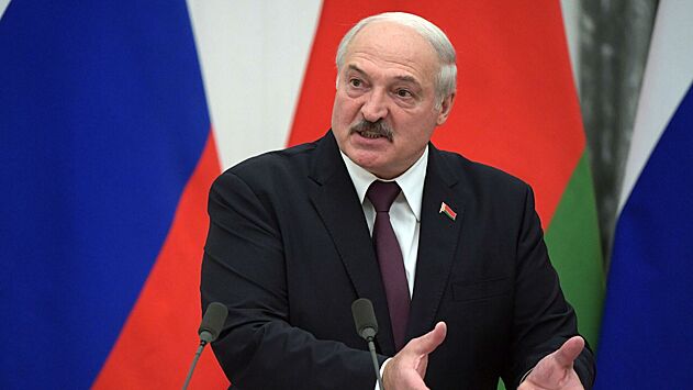 Лукашенко принес Путину карту нападения на Белоруссию