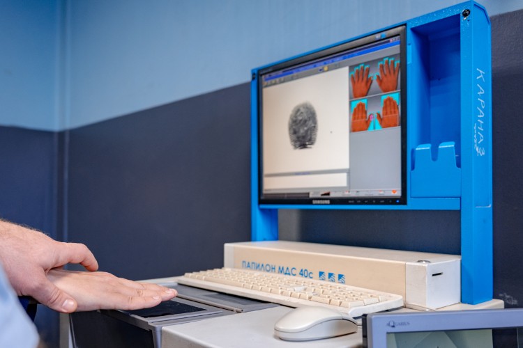 Молодых жителей Якутии подозревают в серии дерзких автоугонов в Краснодаре