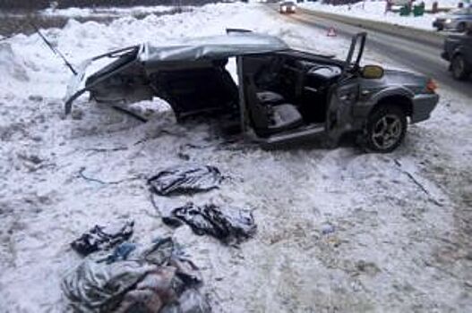 В Самаре, столкнувшись с Audi Q7, ВАЗ 2114 «потерял» заднюю часть кузова