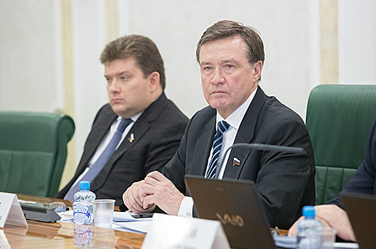 Сенатор Рябухин: дефицит федерального бюджета в 2016 году составил три триллиона рублей