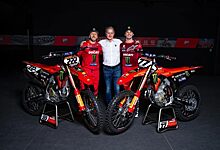Ducati представила заводскую команду для мотокросса