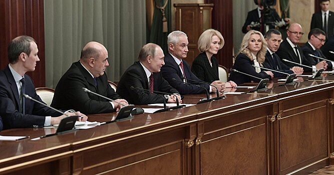 The Wall Street Journal (США): Путин назначает новый кабинет, но оставляет ключевых министров