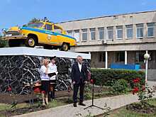 В Шахтах открыли памятник первому советскому автомобилю, служившему в ГАИ