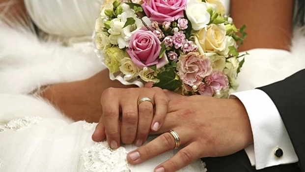 Назван самый благоприятный возраст для вступления в брак