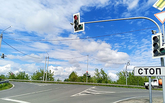 В Рыбном заработал новый светофор на село Константиново