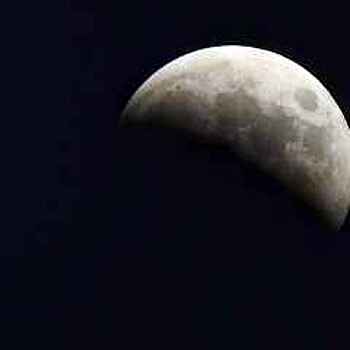 Москвичи увидят самое длинное затмение Луны