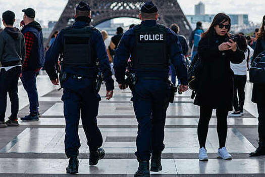 The Guardian: во Франции полицейских осудили за избиение чернокожего футболиста