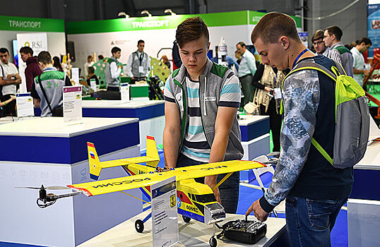 Рабочий настрой: в Екатеринбурге определили победителей WorldSkills Hi-Tech 2017